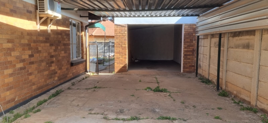 3 Bedroom Property for Sale in Stilfontein Ext 1 North West